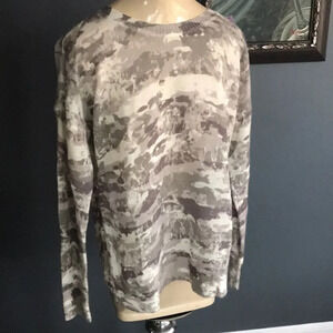 Rock & Republic fine knit taupe/ivry/olive sweater